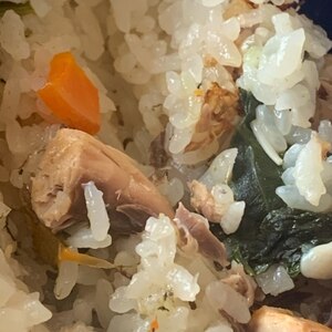 鯖缶で簡単炊き込みご飯